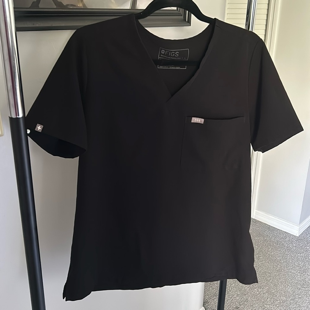 FIGS Catarina One-Pocket Scrub Top